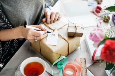 Six quick tips for holiday shopping savings